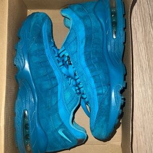 Nike airmax size 6 in box BLUE